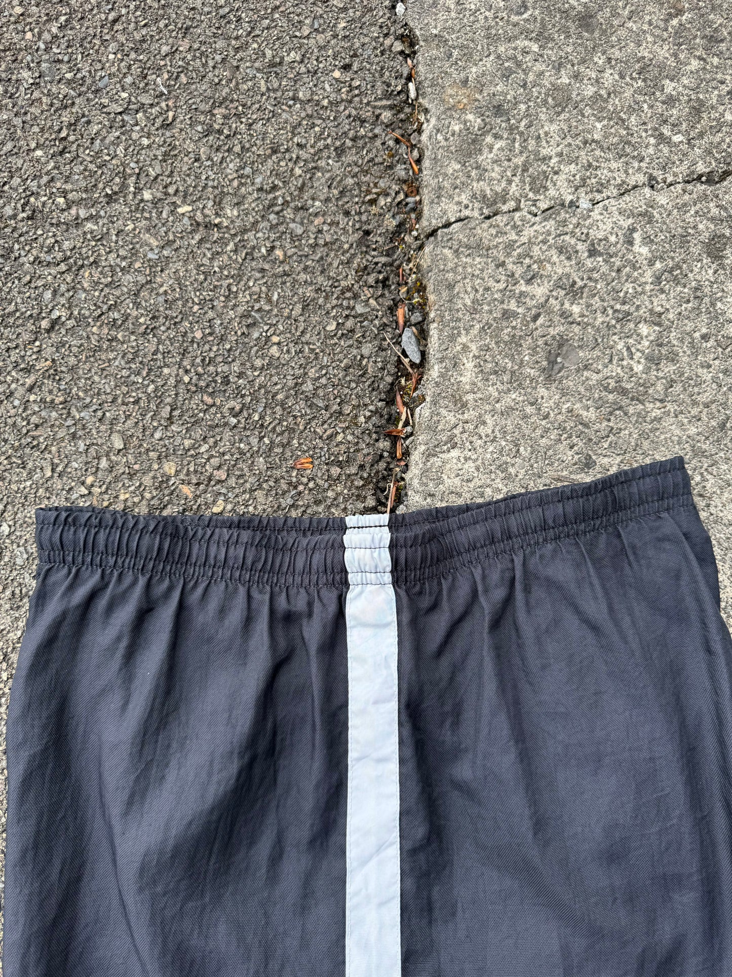 00’s Black / Grey Nike Shorts