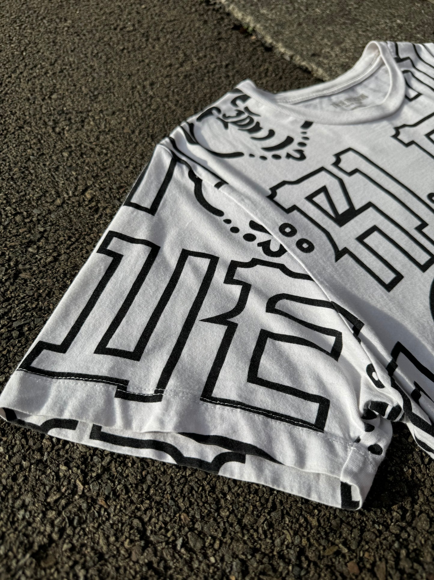 True Religion White Print Tshirt