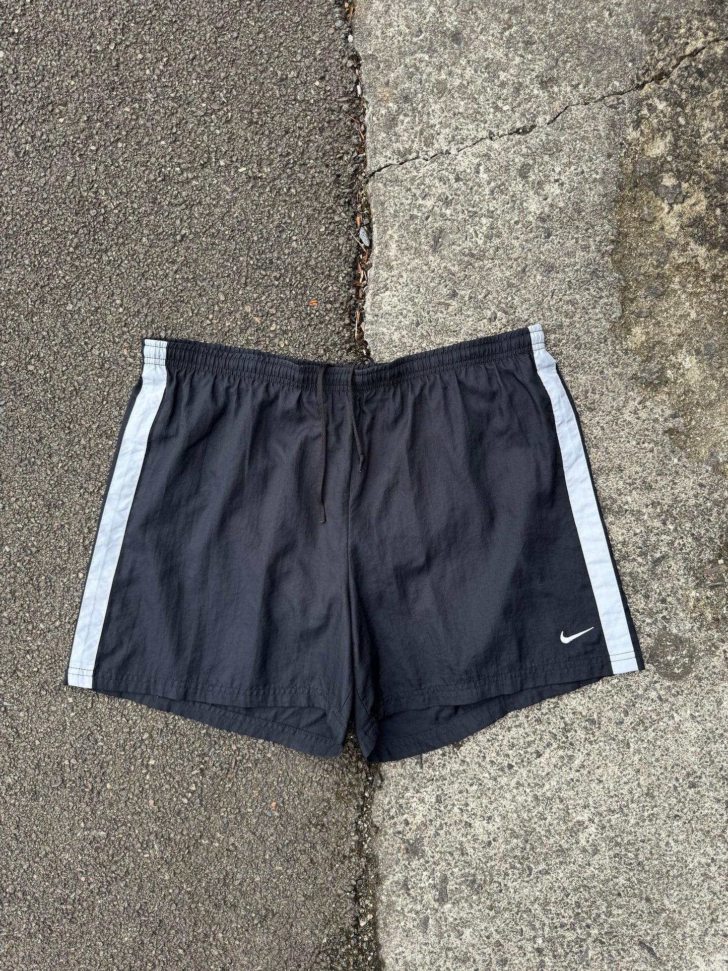 00’s Black / Grey Nike Shorts
