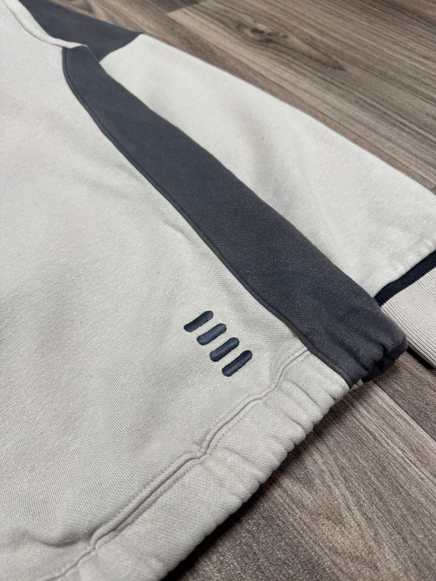 Vintage Fila Beige Sweatshirt